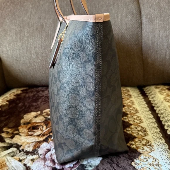 COACH Brown/Pink Signature Coated Canvas Gold-Tone Hardware City Tote Bag - Picture 3 of 12